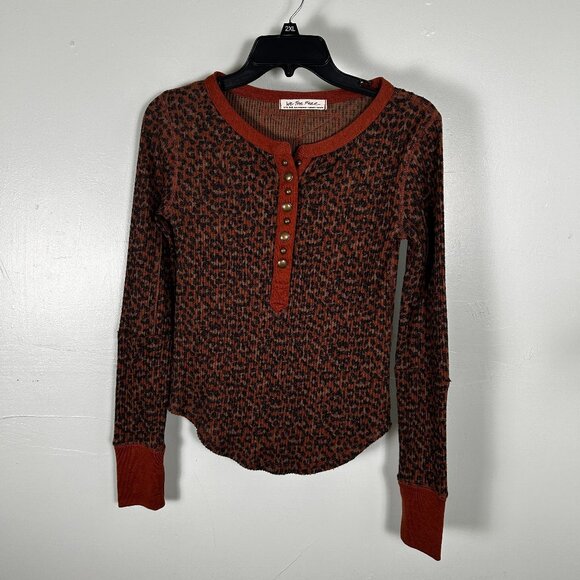 Free People XS Long Sleeve We The Free Leopard Everest Printed Womens Henley - Picture 1 of 6